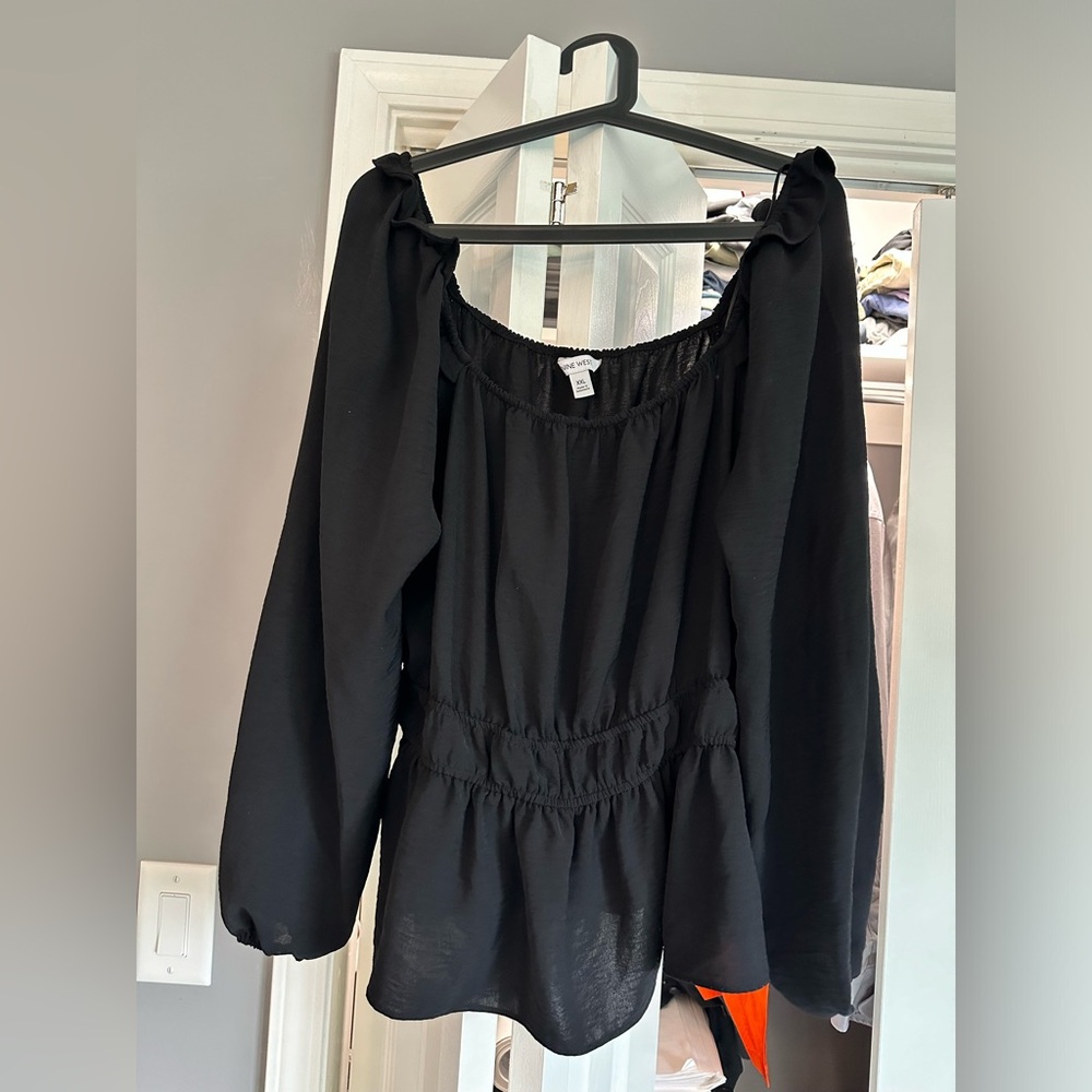 Nine West top - like new condition